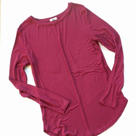 Old Navy Tops - Old Navy long sleeve burgandy tee